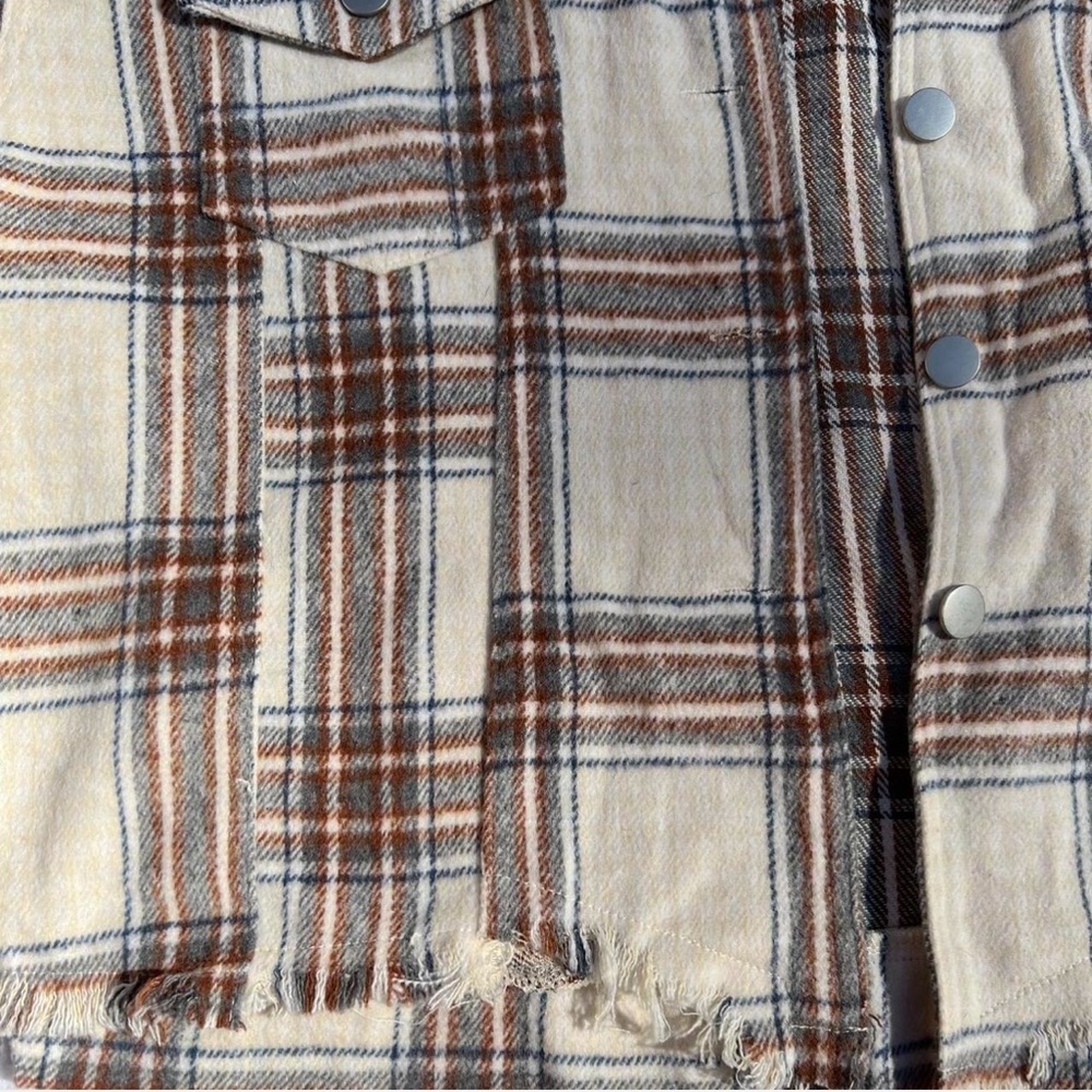 Altr'd State Cream and Brown Plaid Cropped Flannel Jacket with Frayed Hem - Picture 3 of 6